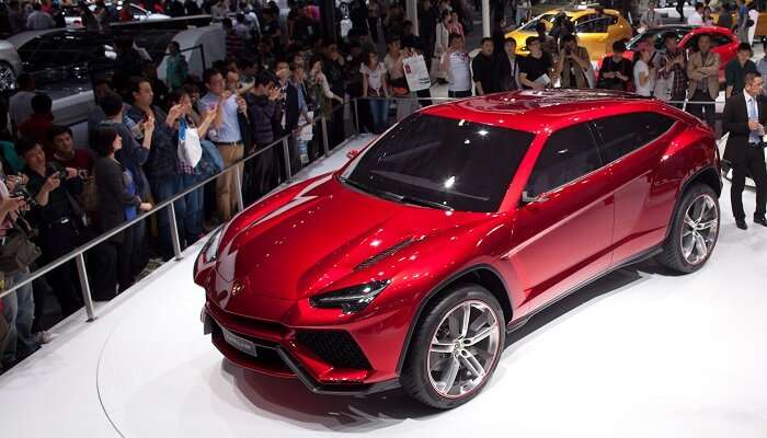 Кроссовер Lamborghini станет гибридом