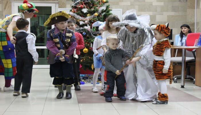 Новогодний праздник для самых маленьких