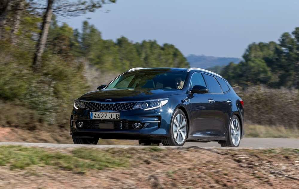 Kia-Optima_Universal_foto_2016