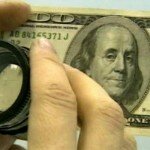 В России резко выросло число поддельной валюты