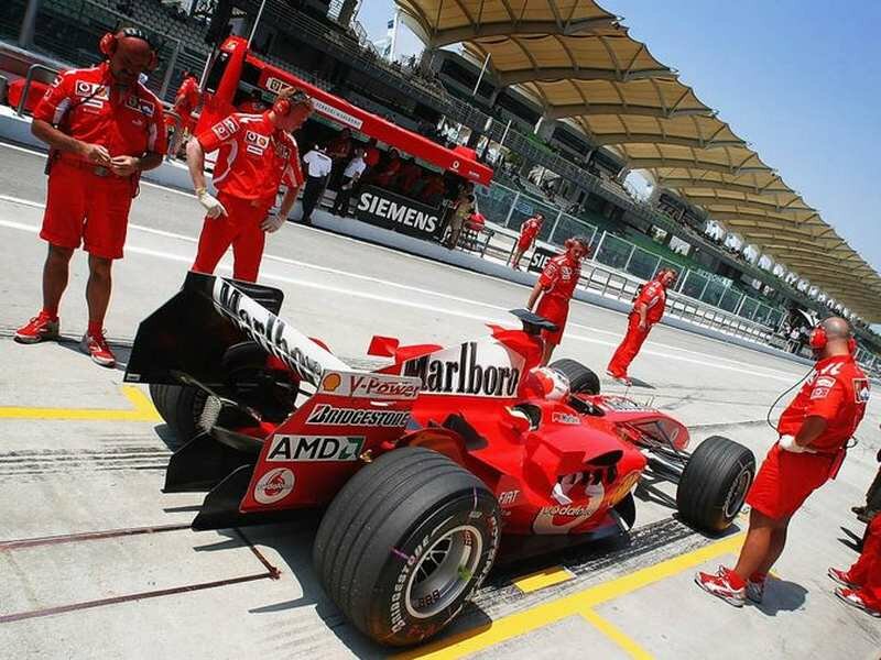 komandi-formula-1-v-sochi