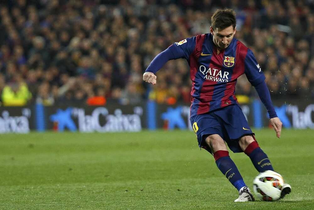 messi-free-kick