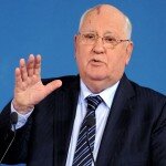 Горбачев одобрил соединение Крыма с РФ