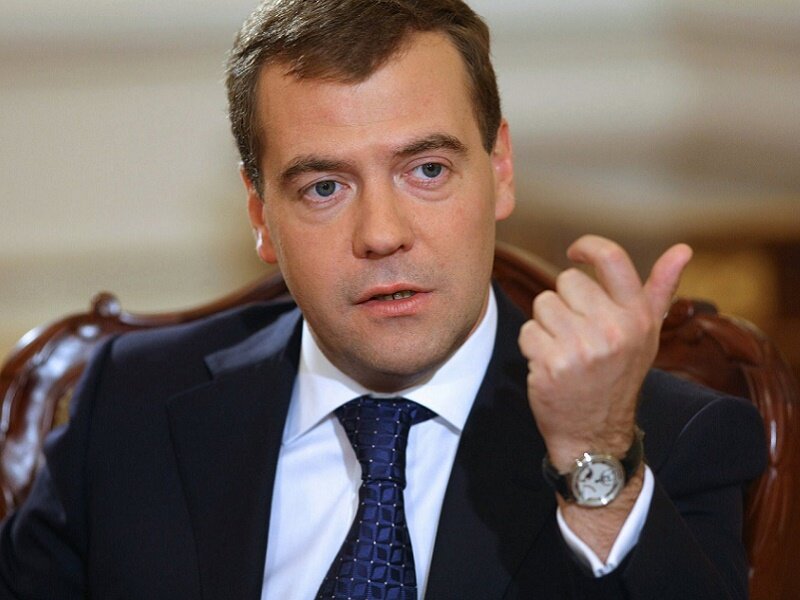 Медведев не проголосовал на праймериз
