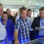 Медведев посетил молодёжный форум