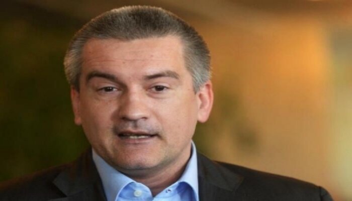 Аксёнов рассказал об отставке Янаки