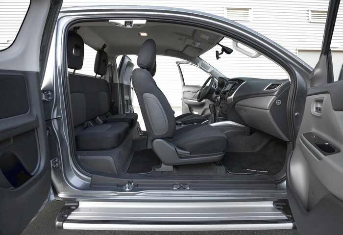Mitsubishi-L200-2016-foto-salona