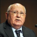 Горбачев сравнил демократию США с кофе в пакетиках
