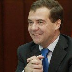 Медведев скорректирует выплаты зарплат учителям