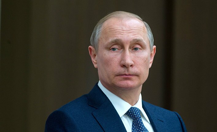 Путин поздравил гандболисток России