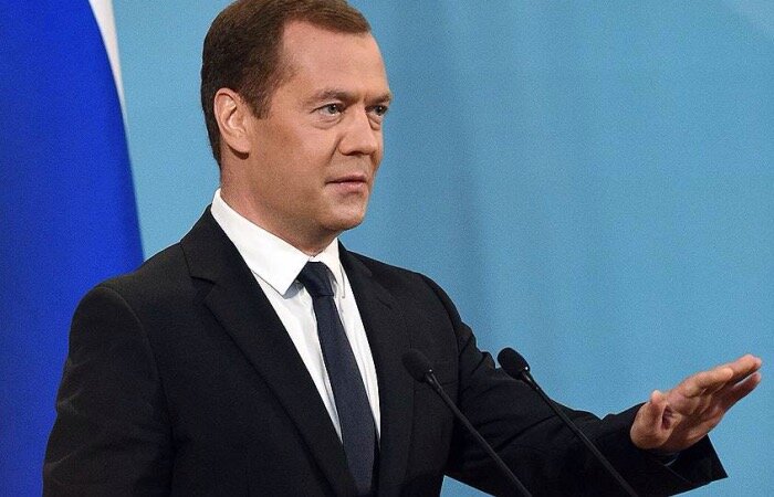 Медведев поздравил жителей Самары