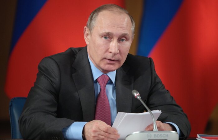 Путин посетил оборонное заседание